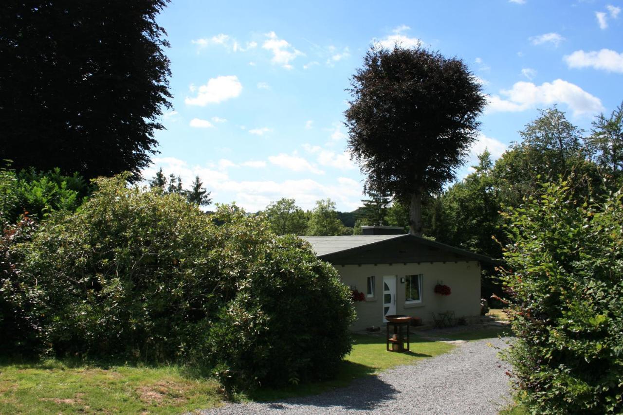 Gîte L'à côté, bungalow plain-pied sans vis-à-vis. Spa Exterior foto