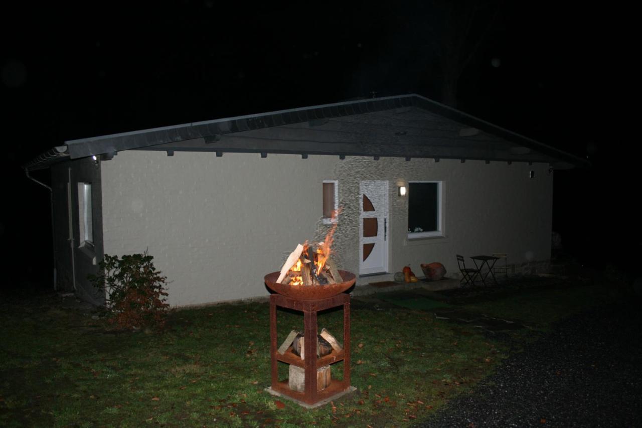 Gîte L'à côté, bungalow plain-pied sans vis-à-vis. Spa Exterior foto